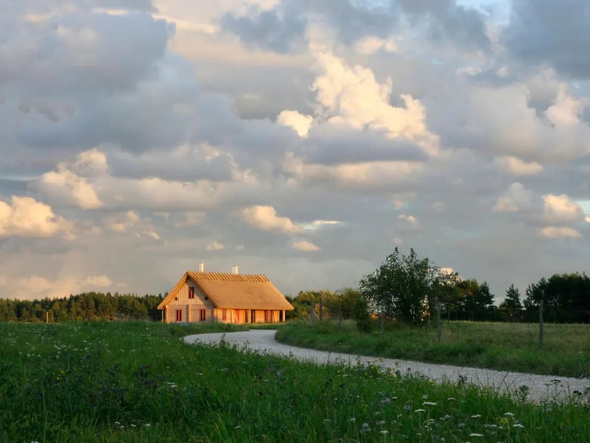 Czy rolnik płaci podatek od nieruchomości za budynek mieszkalny? Sprawdź! Czy rolnik płaci podatek od nieruchomości za budynek mieszkalny? Sprawdź!